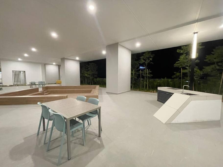 Horizon Suite Homestay, Klia By S&T Homez Sepang Zewnętrze zdjęcie